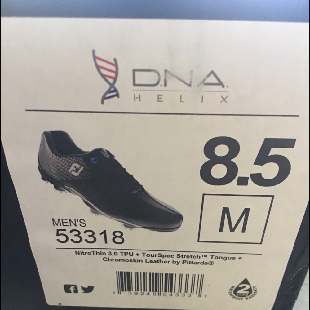New men’s FootJoy DNA Helix Golf shoes